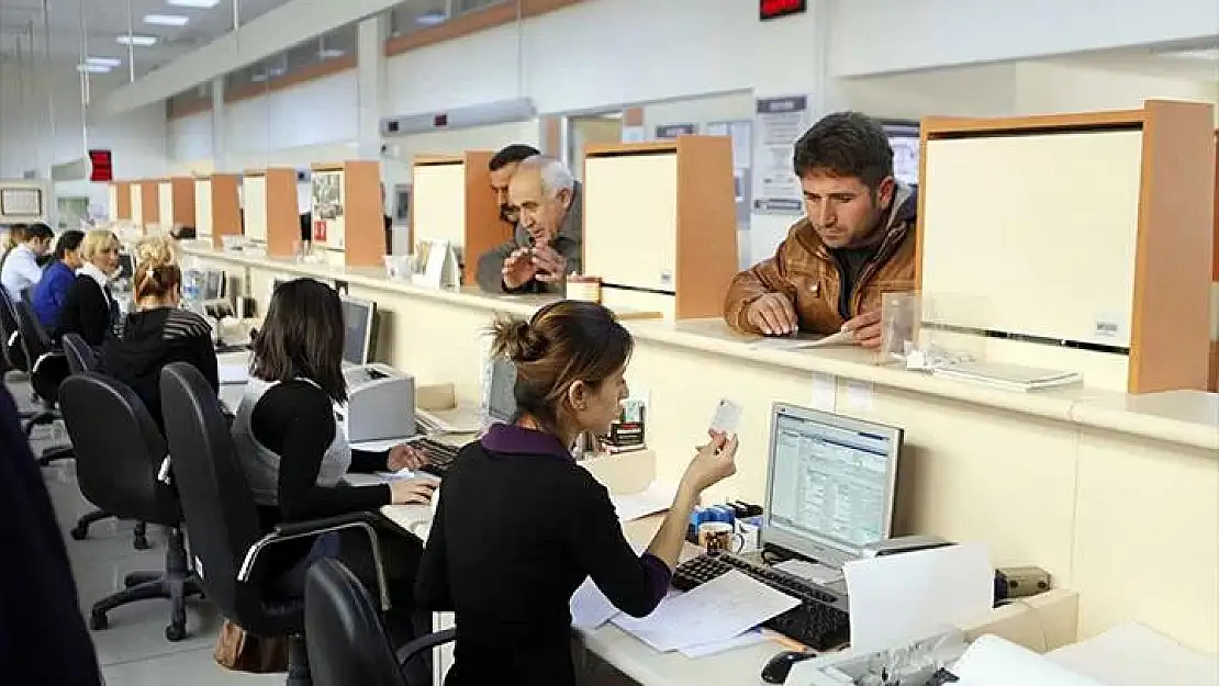 Türkiye İş Bankası Ankara ve İstanbul'da lisans mezunu memur alımı yapacak