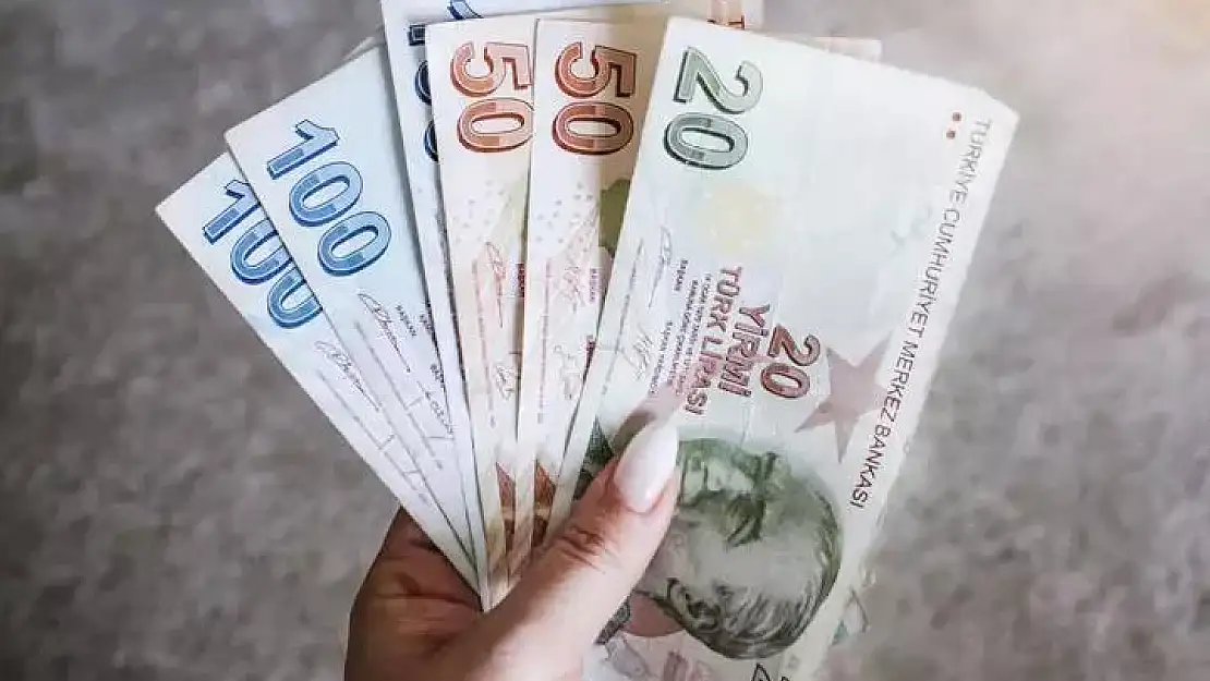 Üniversiteye yerleşenlere düşük faizli kredi