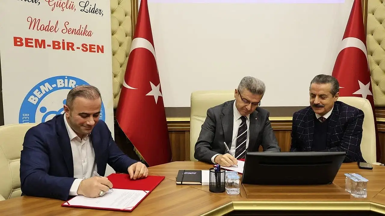 5 İlde Memura Yılbaşı Sürprizi: Ek Ödeme Sözleşmeleri Peş Peşe İmzalandı!