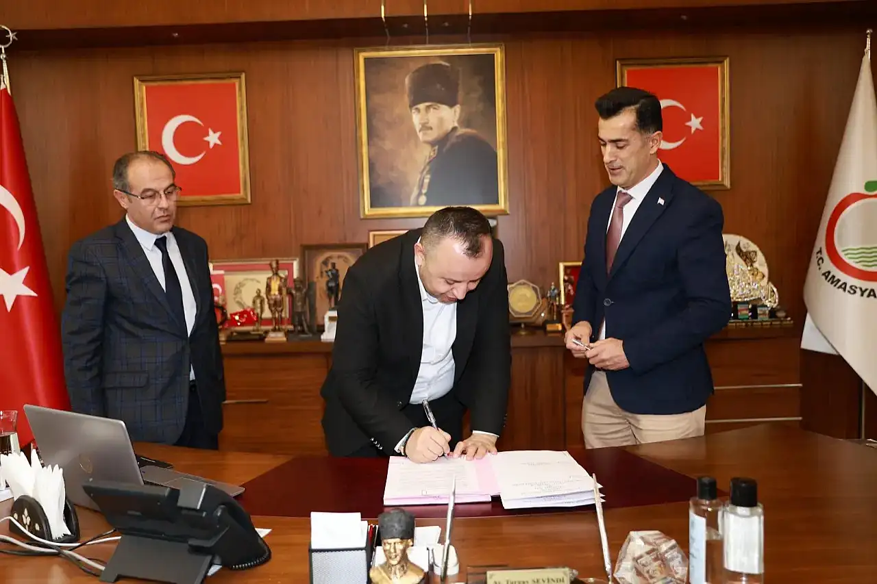 5 İlde Memura Yılbaşı Sürprizi: Ek Ödeme Sözleşmeleri Peş Peşe İmzalandı!