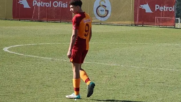 Ada Yüzgeç kimdir, kaç yaşında?