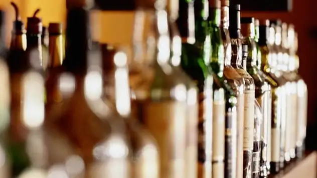 Alkolde ÖTV zam geçişi oldu: Rakı, bira, viski, cin, şarap, likör ne kadar oldu?