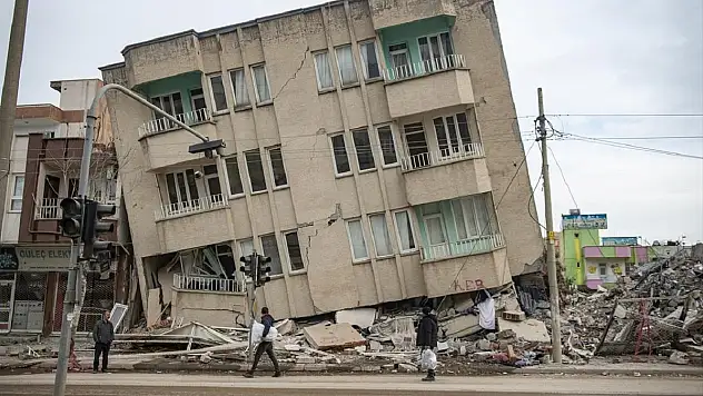 Depremde evi zarar gören vatandaşların eşya paraları ödenecek mi?