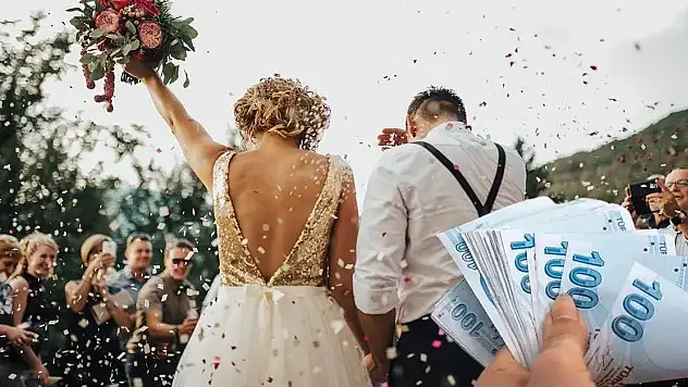 Faizsiz evlilik kredisinde sıcak gelişme! O tarihte tüm illerde başvuru ekranı açılacak