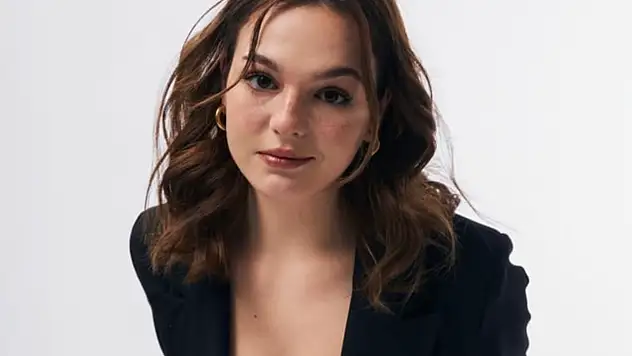 Gönüldağı Öğretmen Esra kimdir?