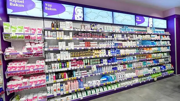 Gratis seçili ürünlerde yüzde 80 indirim başlattı