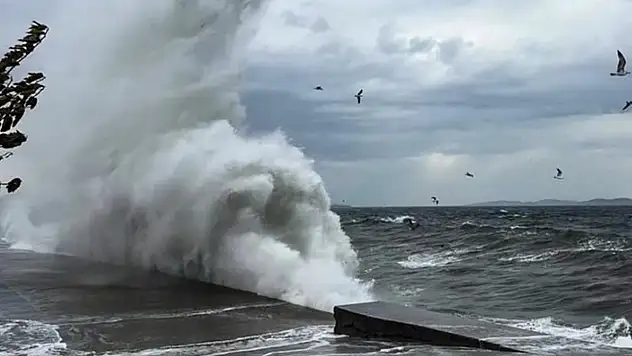 Karadeniz ve Ege'ye fırtına uyarısı