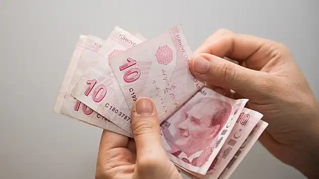 Memurların 14 günlük maaş farkı ödemeleri hesaplara aktarılıyor