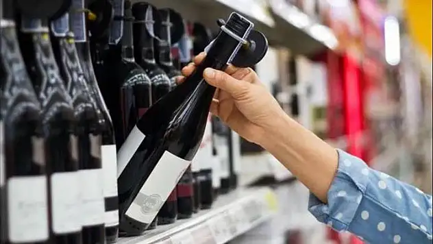 ÖTV artışı sonrası alkol fiyatlarına tekrar zam! Rakı, vodka, şarap ve likör fiyatları değişti