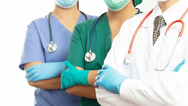 Sağlıkçıların Görevleri Yeniden Belirlendi