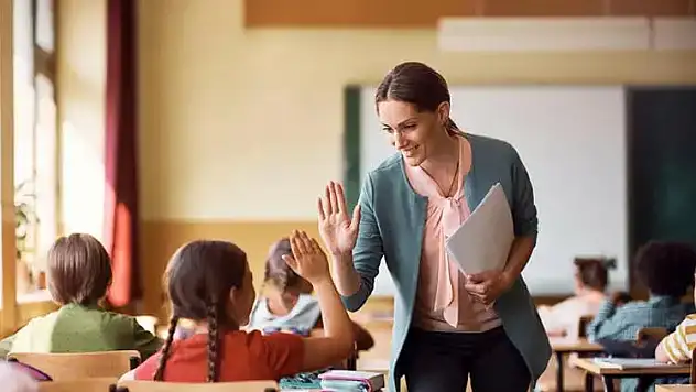 Ücretli öğretmenlerin Mayıs maaşı belli oldu